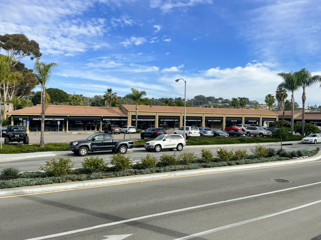WINDWARD PLAZA Retail Insite